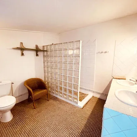 Le Patio, Jardin Privatif, Tennis Holiday home Nimes